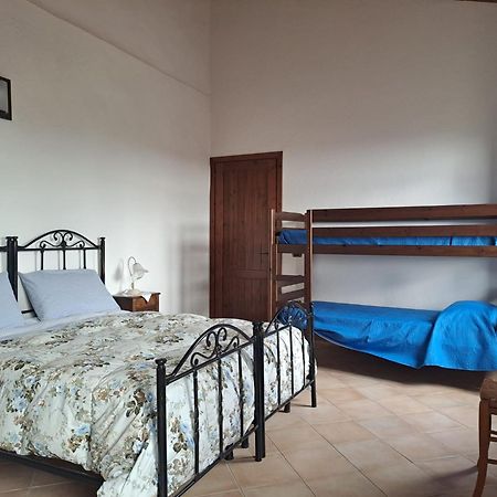 B&B S'Omu Antiga Nureci Экстерьер фото