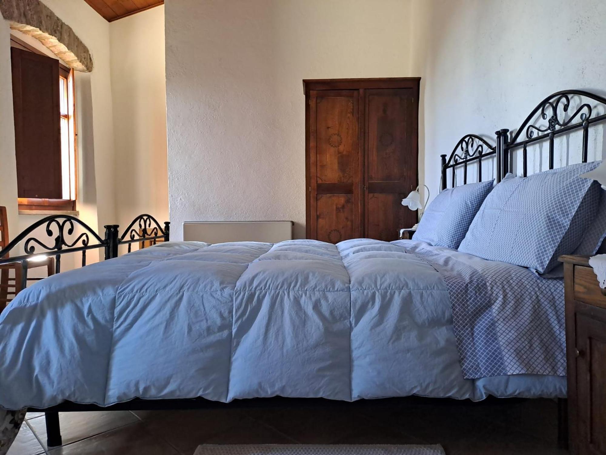 B&B S'Omu Antiga Nureci Экстерьер фото
