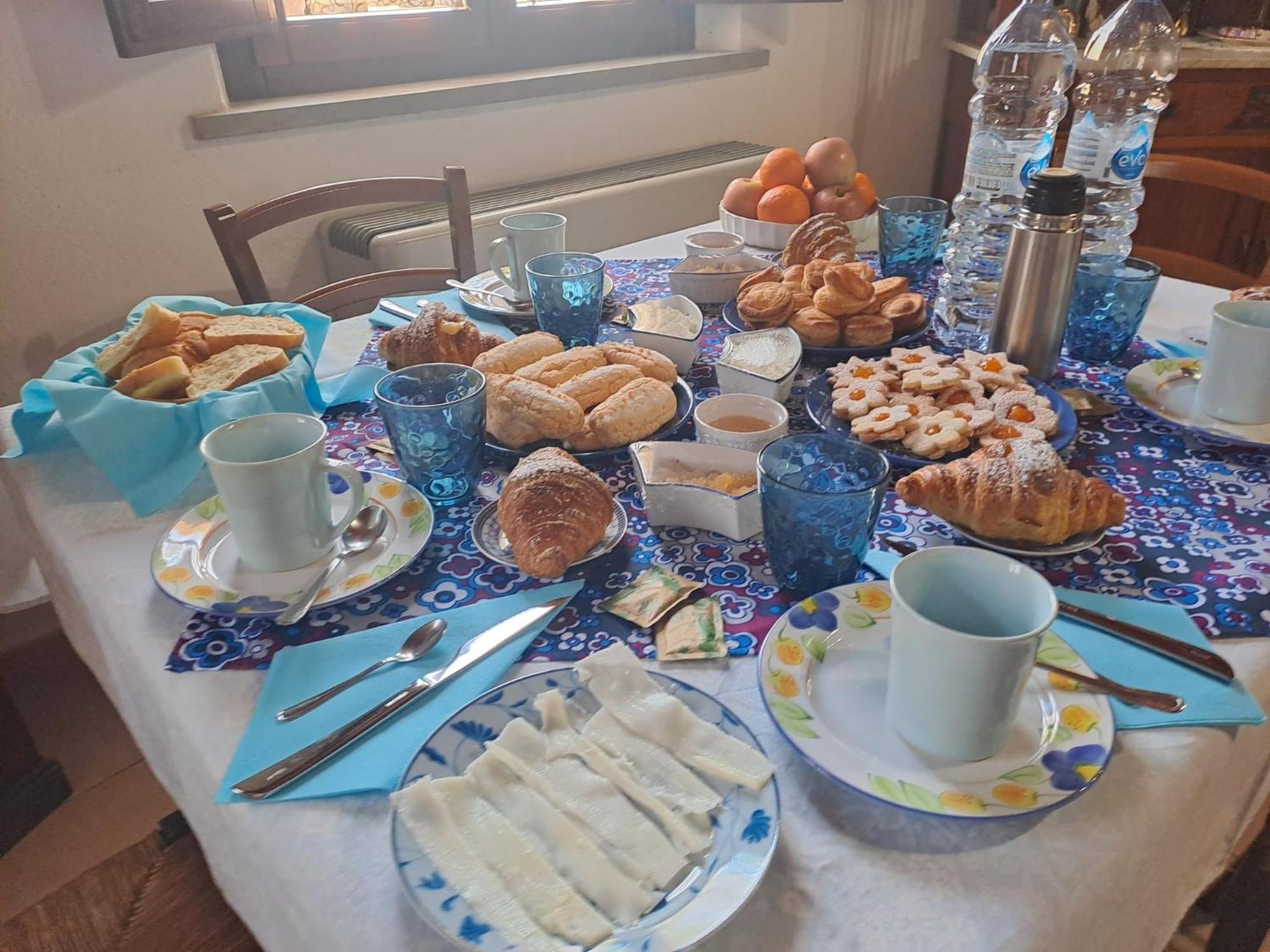 B&B S'Omu Antiga Nureci Экстерьер фото