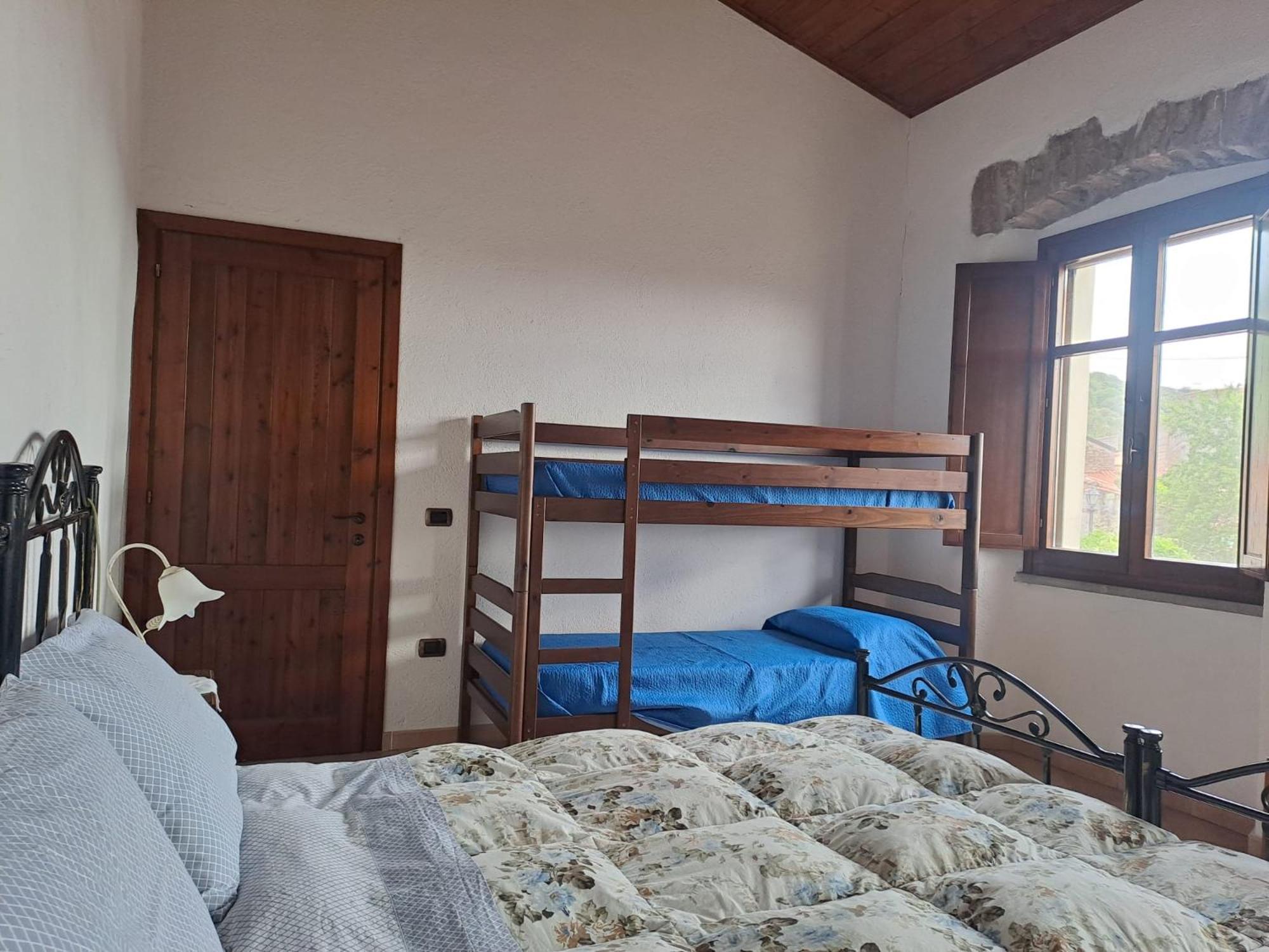 B&B S'Omu Antiga Nureci Экстерьер фото